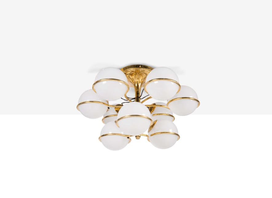 Design in Focus: Gino Sarfatti's 2042 Ceiling Lamp